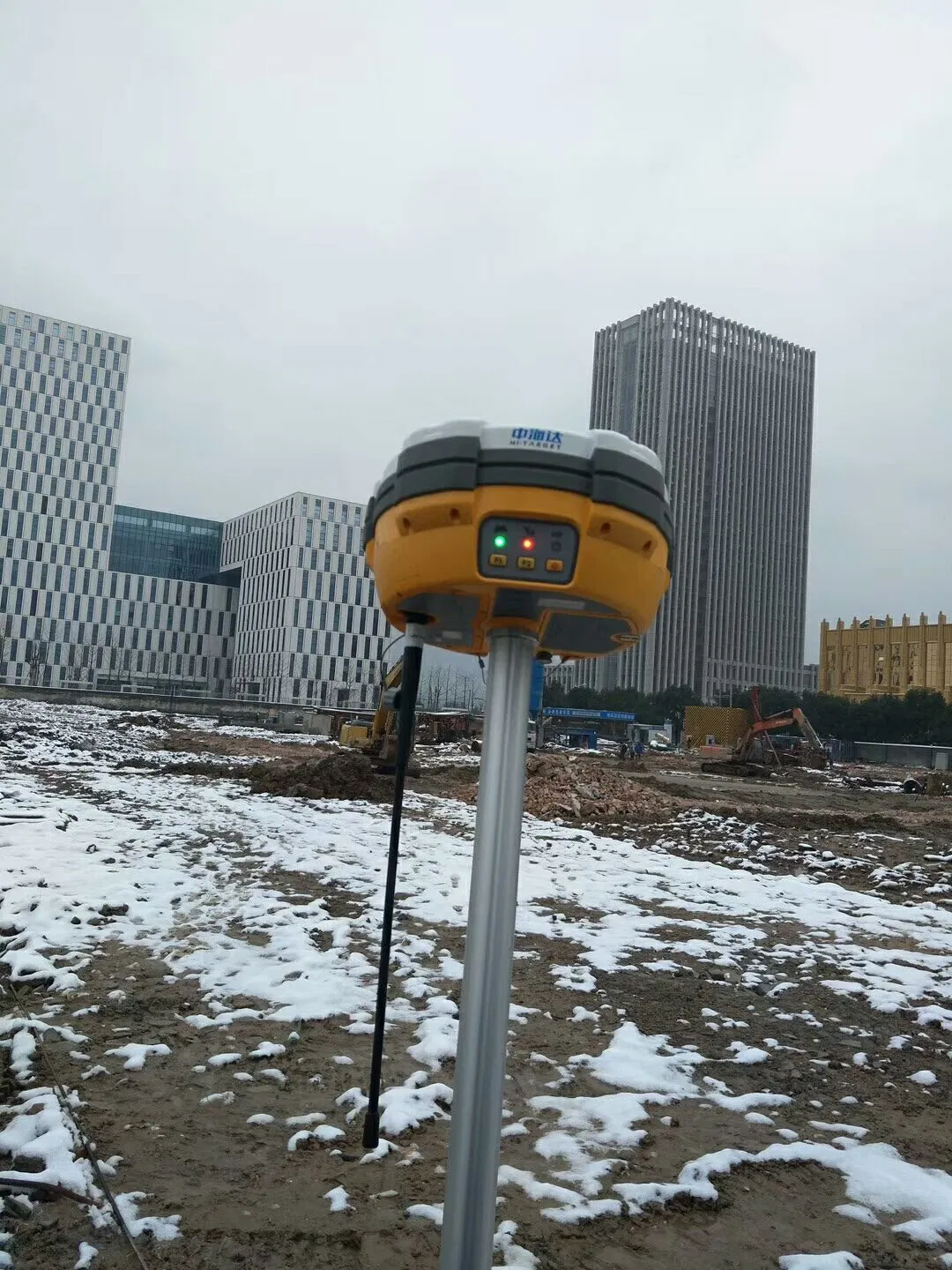 Smart Base GPS et le rover Hi-Target V30 Récepteur GNSS GPS RTK