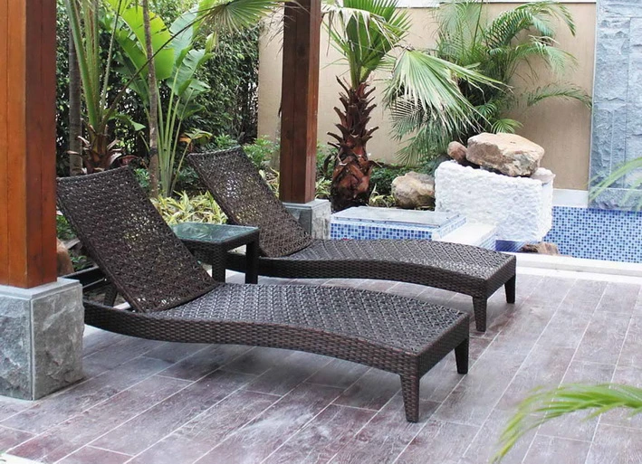 Foshan usine PE de mobilier de jardin Chaise longue en rotin de haute qualité