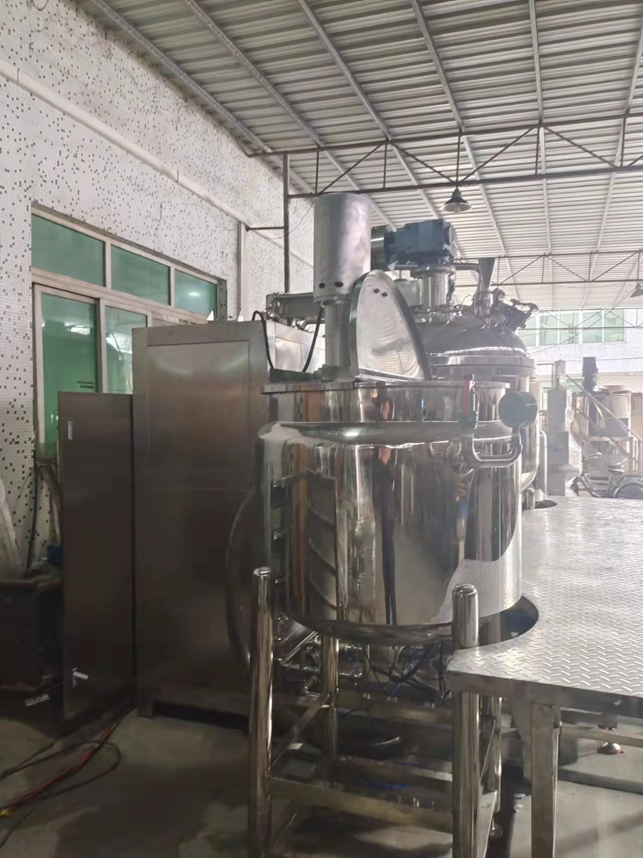 Shampoo Liquids Detergent Liquids Stainless Steel Making Emulsifying Mixing Kettle Mixer Double Cooling Jacket Tank