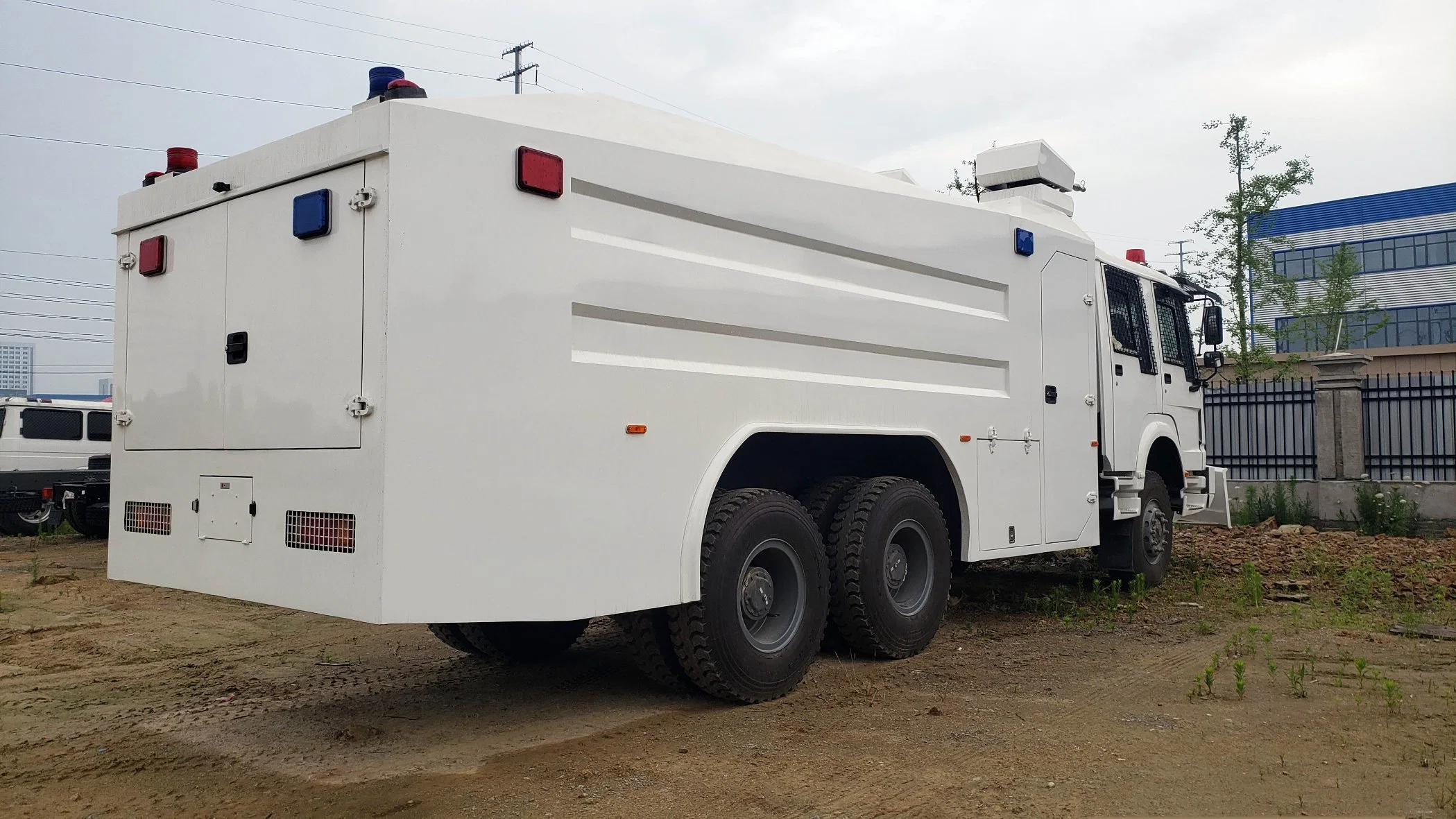 Iisuzu 4X4 6X4 Used to Disperse Illegal Aggregators Explosion-Proof Dispersion Vehicle