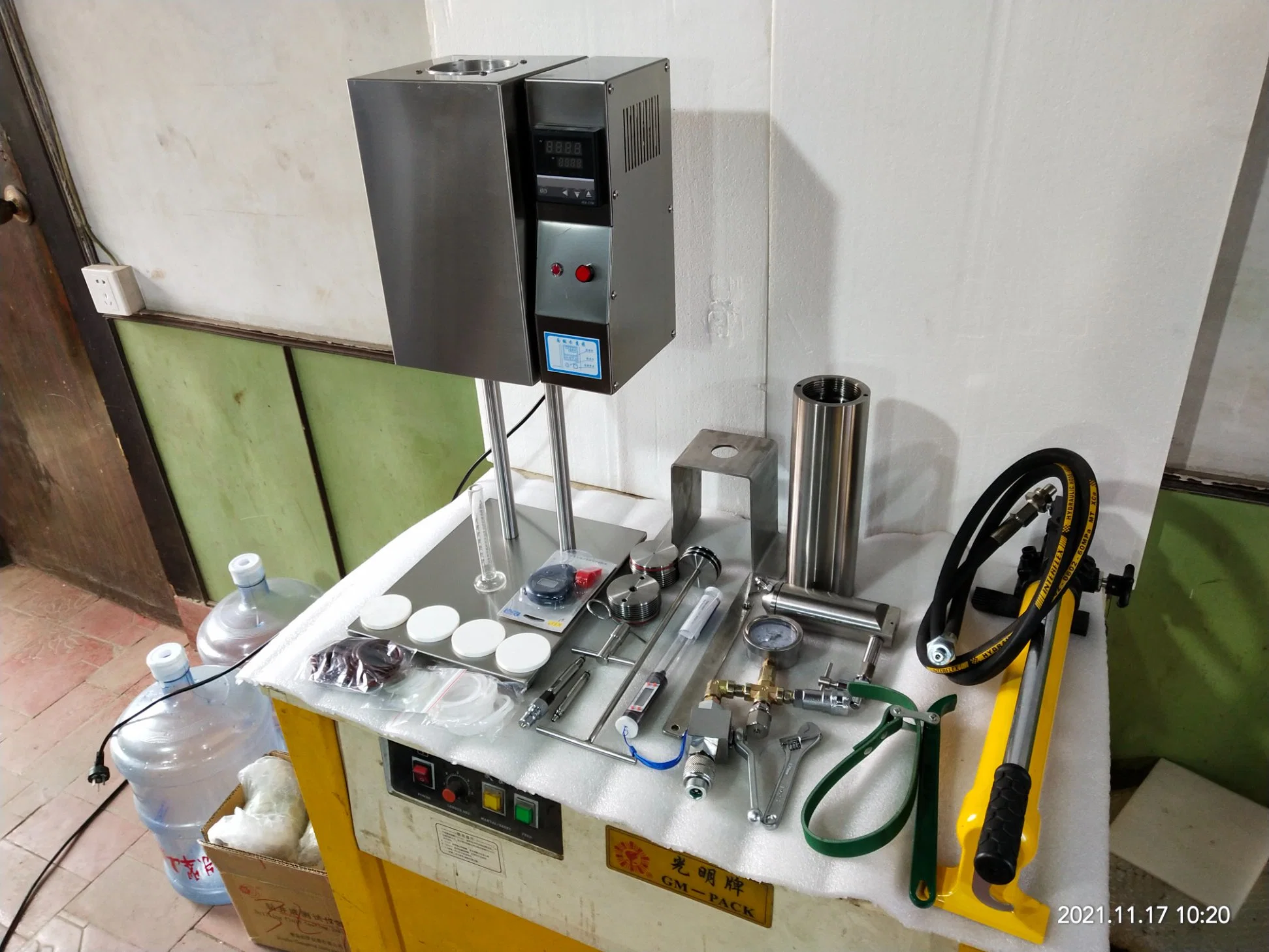 Permeability Plugging Tester (PPT) with Automatic Pressure Control Gas Source Device