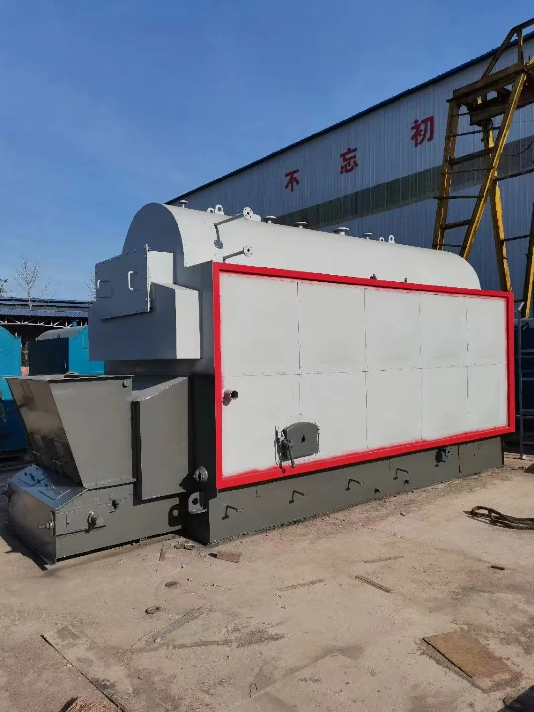 Automatic Feeding 2t Coal Biomass Fired Steam Boiler Industry Boiler for Clothing Factory