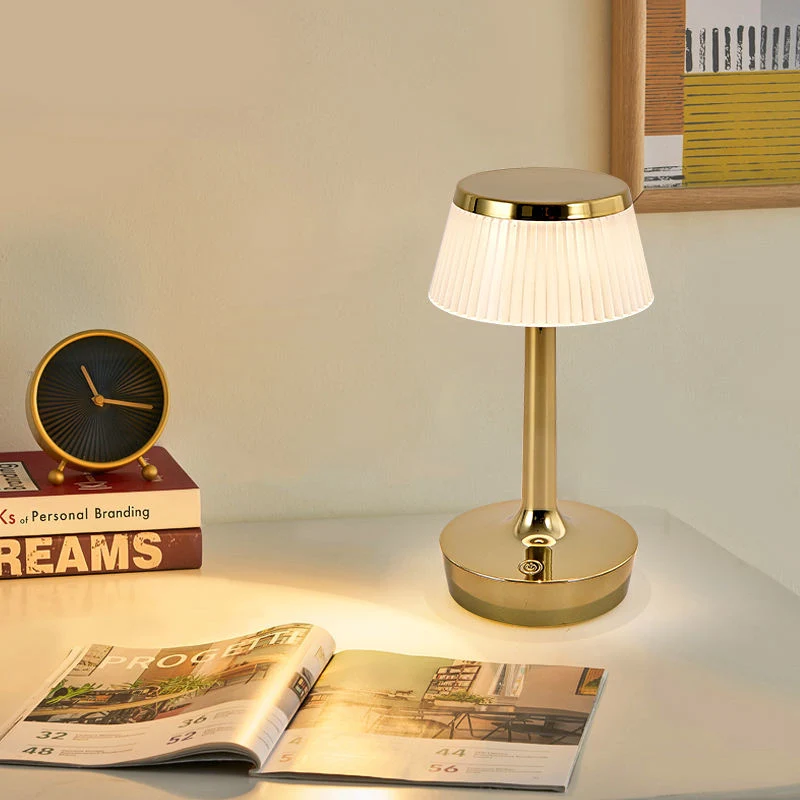 New Design Hotsales Bed Side Lamps Lamparas Decorativas Acrylic Cordless Table Lamp