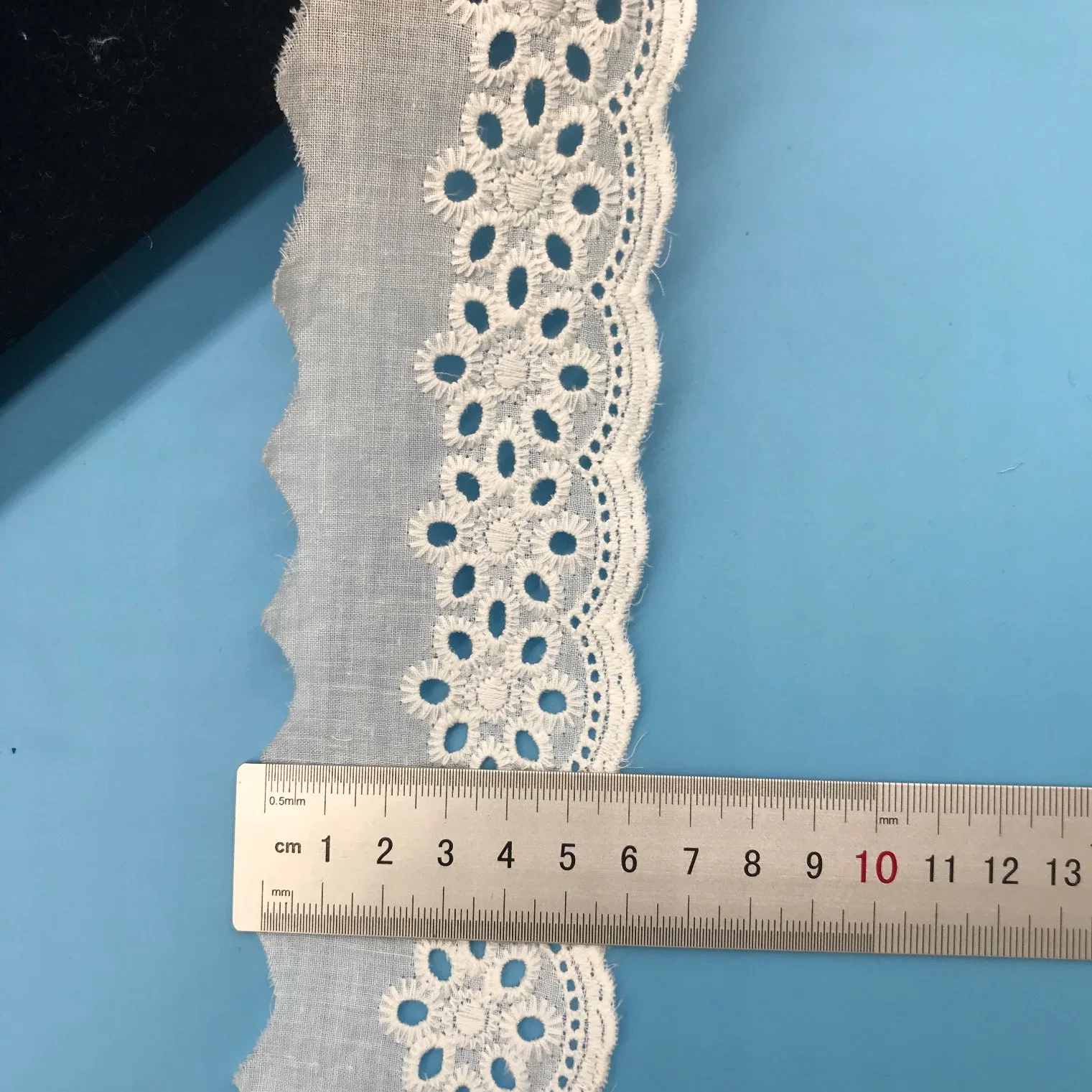 Fashion Accessories Fast Delivery	Embroidery OEM/ODM Fabric Tc Embroidery Garment Customized Lace Trimming