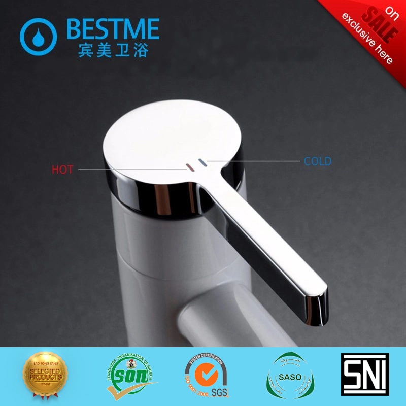 2021 Design Single Lever Bathroom Basin Faucet Brass Mixer (Bm-A10019W)