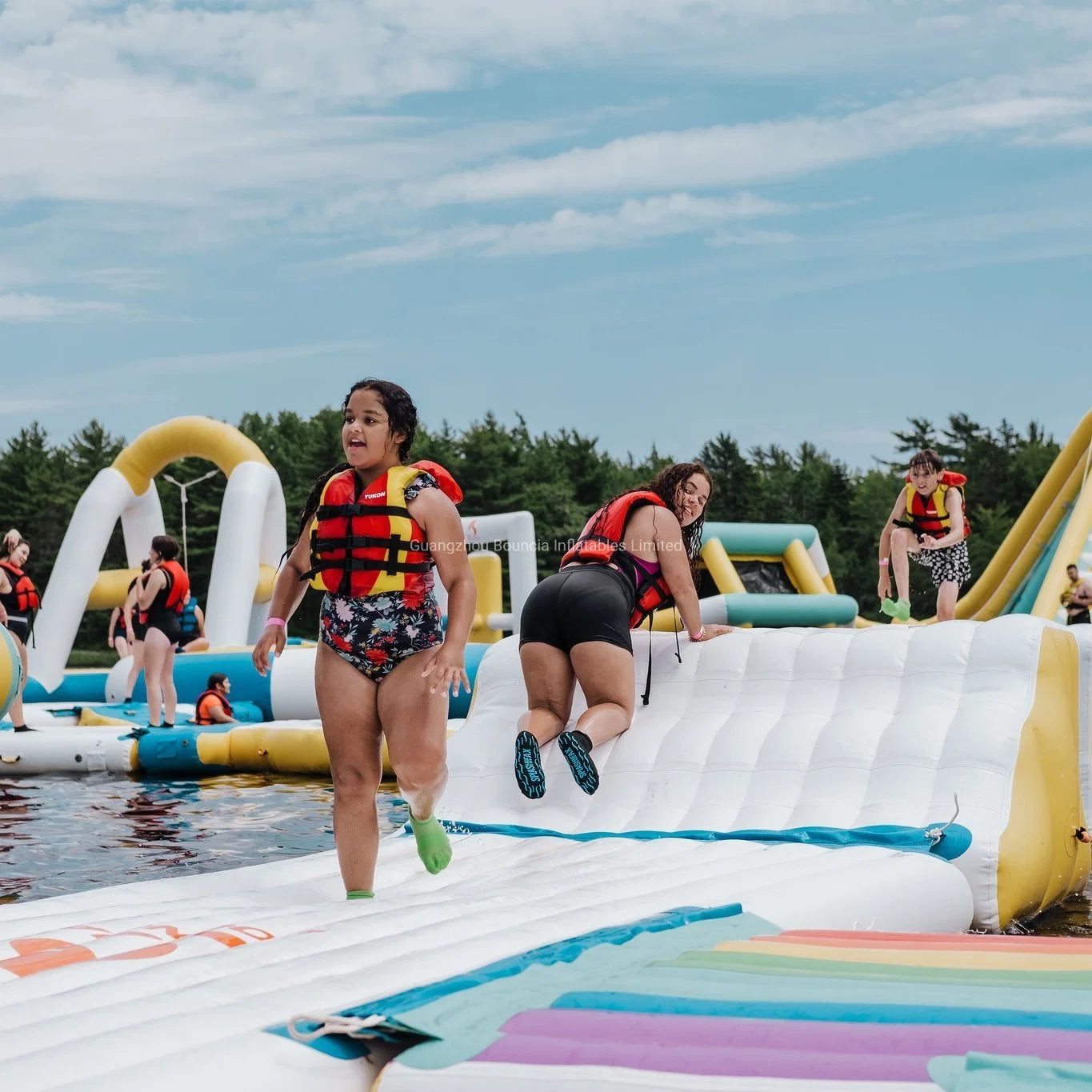 Outdoor Floating Inflatable Water Park Water Games Equipment Inflated Water Park Bouncia Inflatables