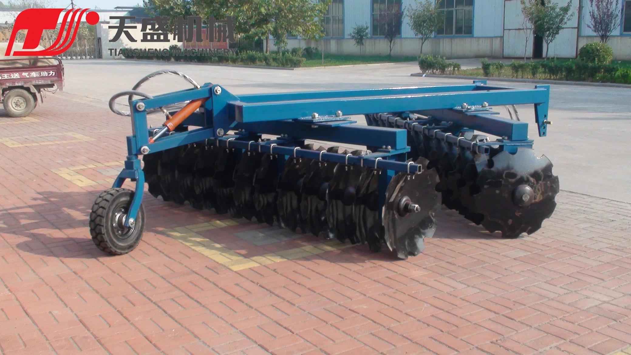 Factory Supply 80-100HP Tractor Trailed 2.5m Width 24 Discs Semi-Mounted Offset Hydraulic Heavy Duty Disc Harrow