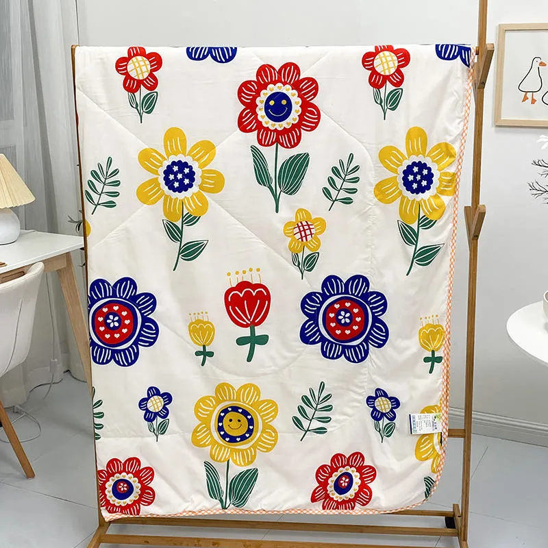 Home Collection 100% من الألياف الدقيقة الناعمة الدافئة سرير المنزل Summer Quilt