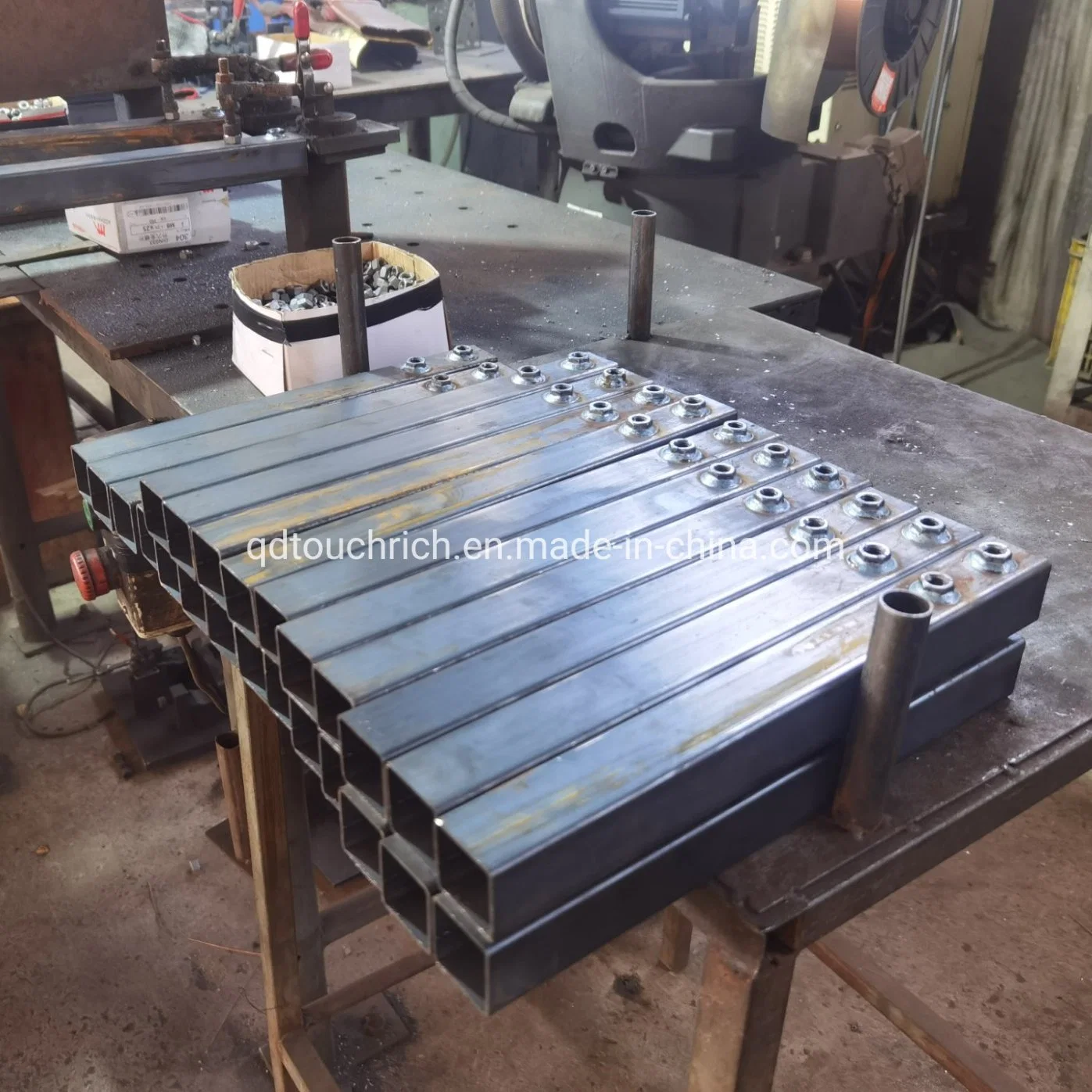 Customized Metal Fabricating Tube Cutting Bending and Automatic Welding Service