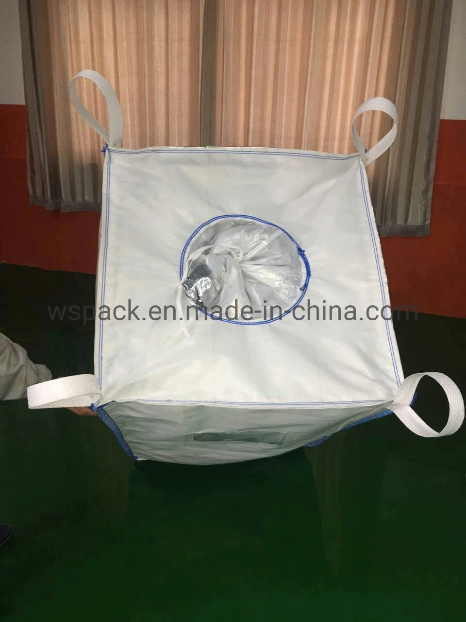 Customized PP Building Materials Sand Anti Leaking Siftproof Baffle Blue Thread Overlocking Fertilizer Cement Bulk Jumbo Ton Big Bag Packed Onto Pallets