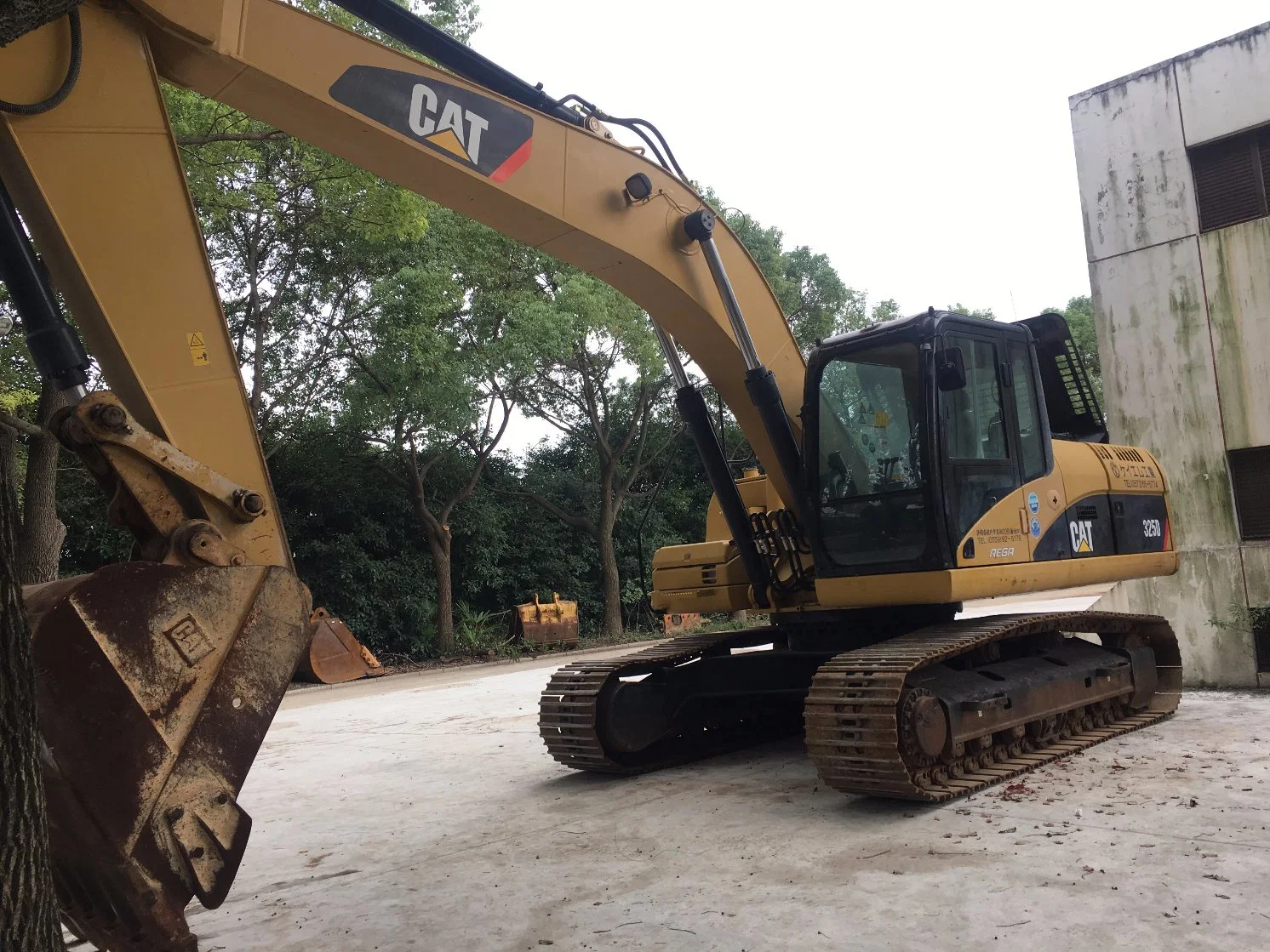 Caterpillar de haute qualité japonais excavateur 325D usagé avec de bons prix de vente