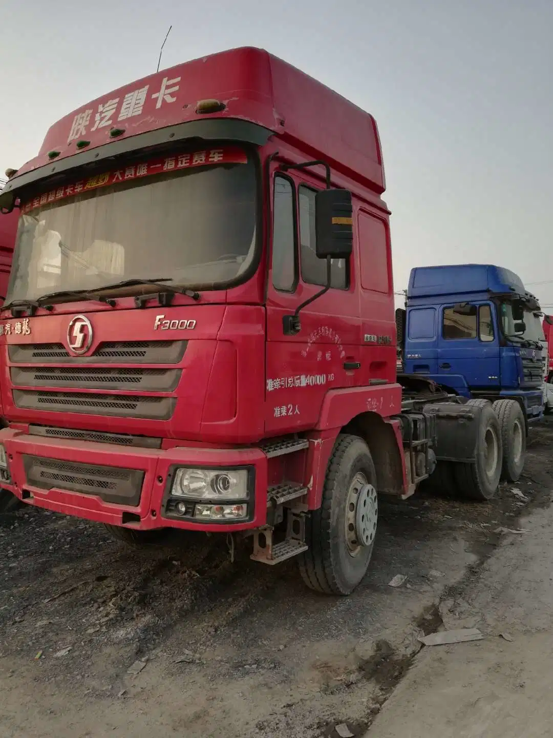 Utilisé moins cher Shacman tracteur 6X4 pour la vente du chariot