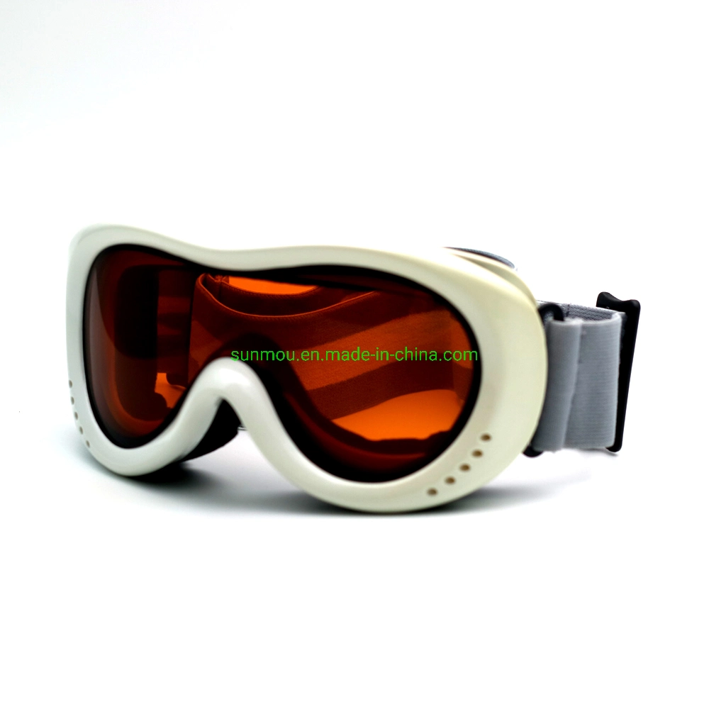 K0050 Atacado Super Anti-Fog Double Lens Ski &amp; Snowboard para criança Óculos novo Design Capacetes óculos desportivos compatíveis para exterior para rapaz E meninas