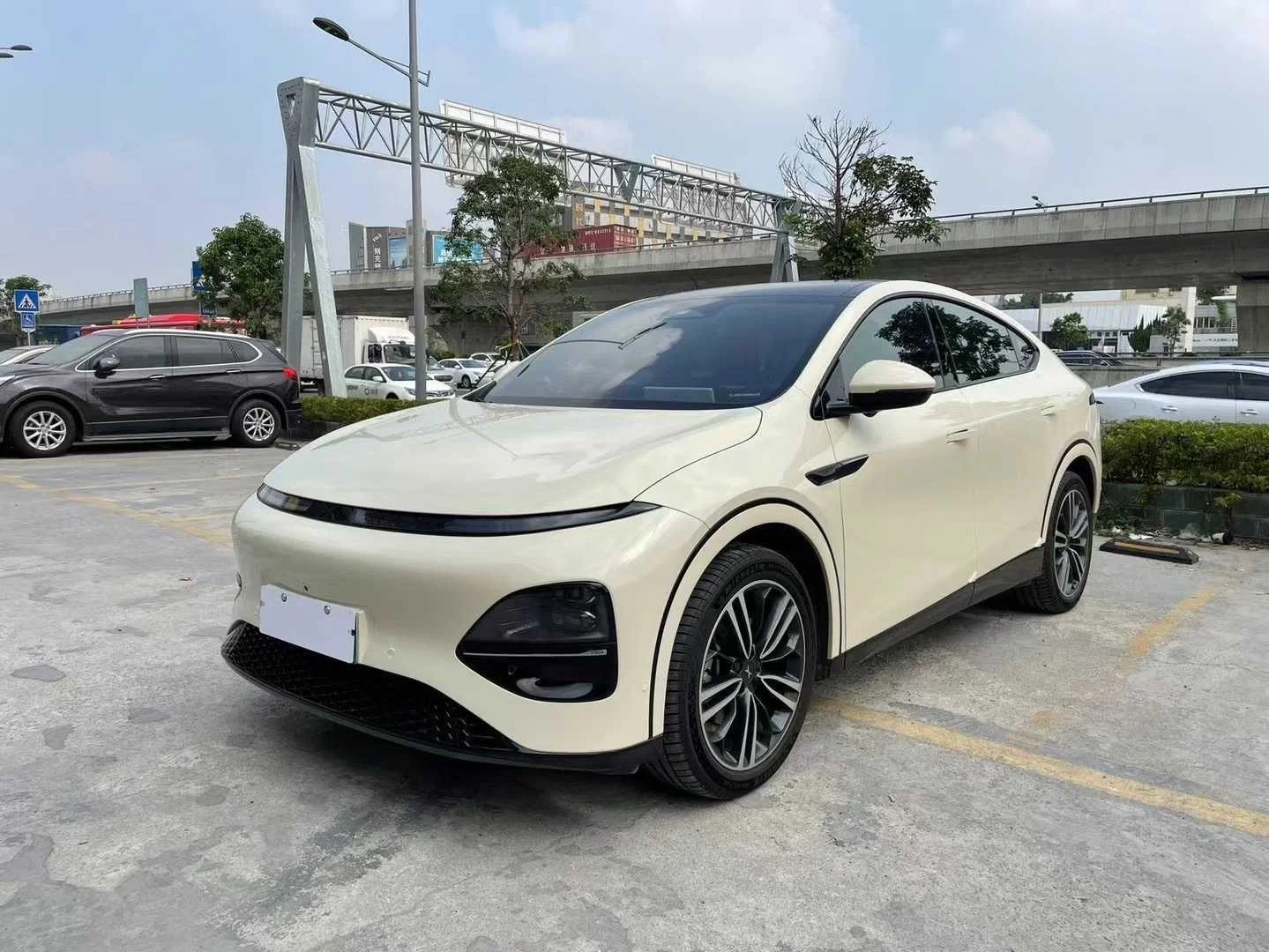 2023 Xpeng G6 SUV: Ultra-Long Range Electric Car, 580-755km, Xiaopeng New Energy Vehicle, Advanced EV From China