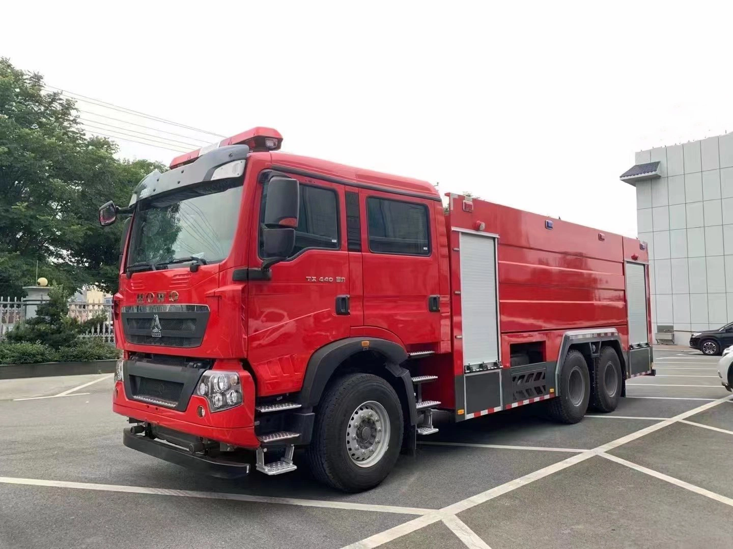 Sinotruck HOWO Serviço Pesado 6*4 Pó combinada de espuma de combate a incêndio Veículo