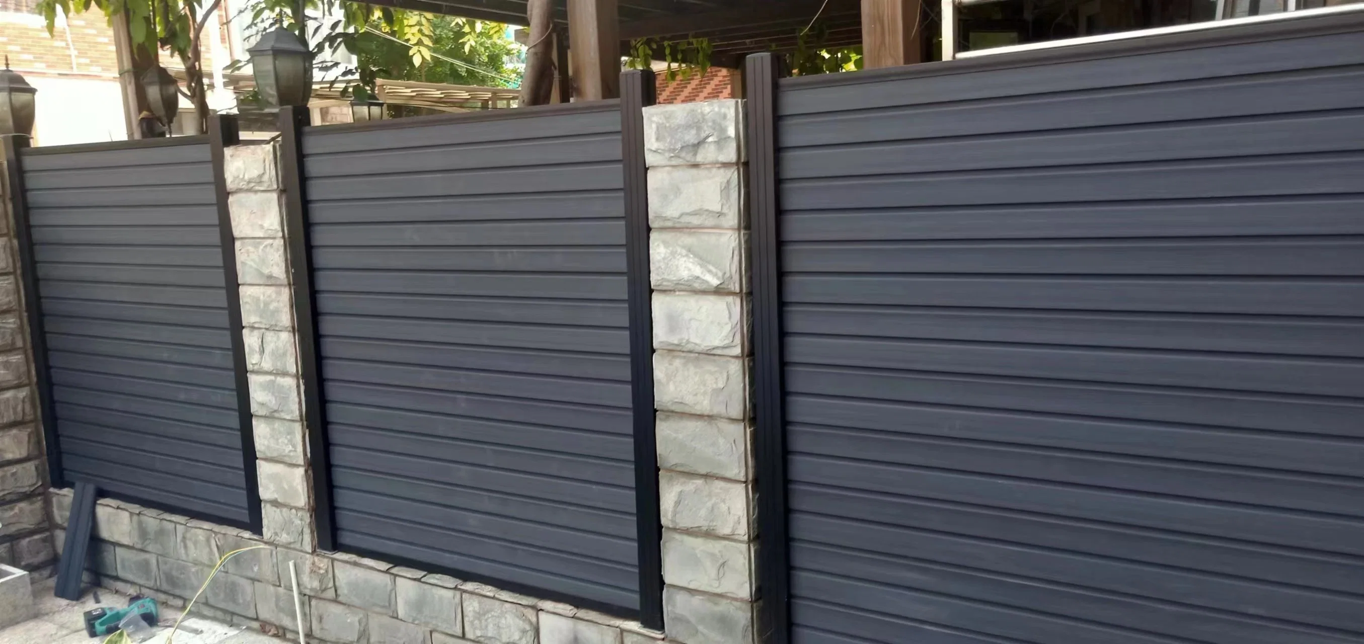 Water-Proof Wood Plastic Composite WPC Fence and Eco Friendly WPC Fencing