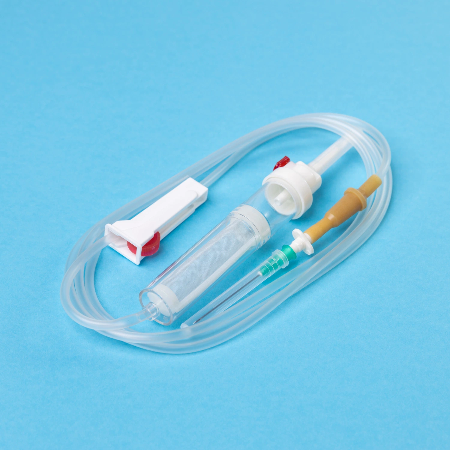 Tubulure de perfusion intraveineuse à usage unique avec filtre ce&amp;ISO