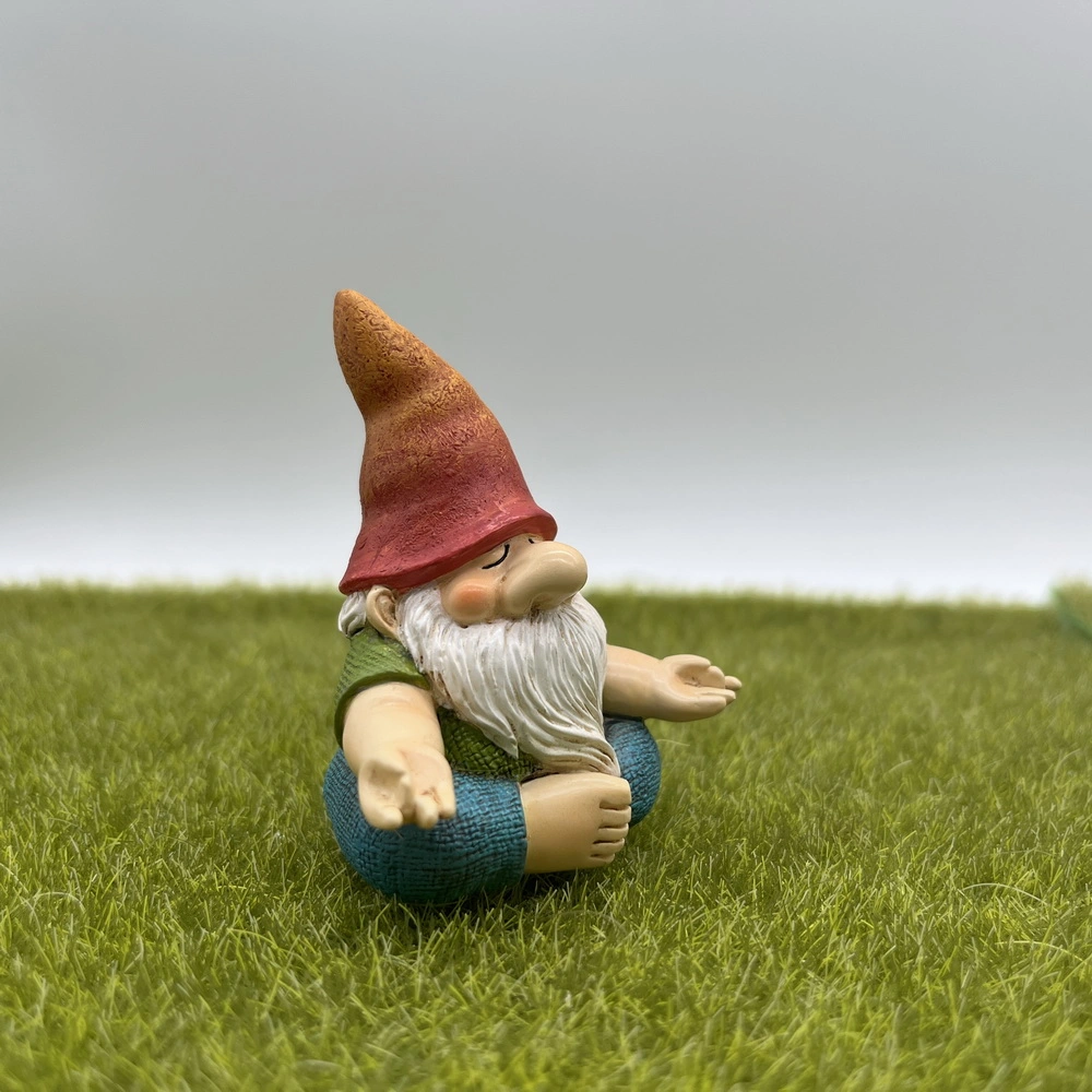 Los gnomos de jardín en miniatura de Hada Jardín al aire libre para decorar la casa El yoga Gnome