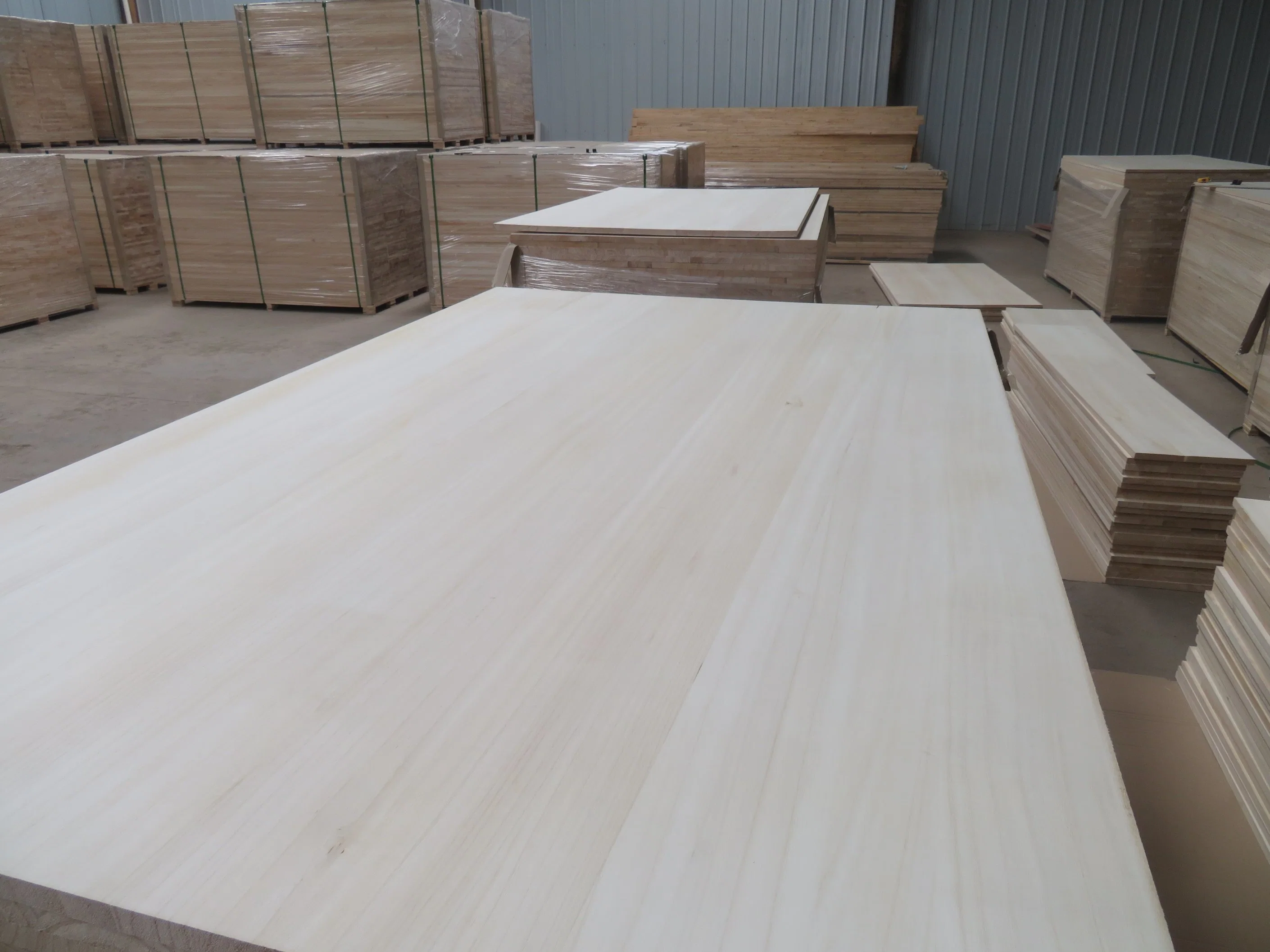 Kiln Dry Paulownia Wood Edge Glued Board Furniture Board