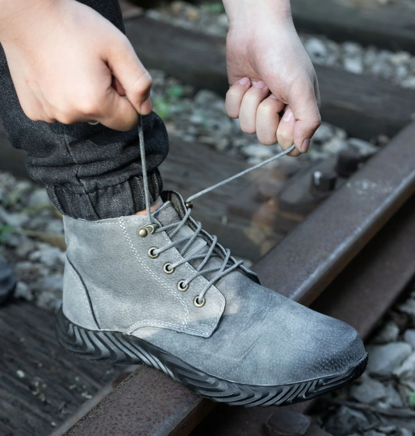 Grey Color Suede Leather Hiking Mens Safety Boots