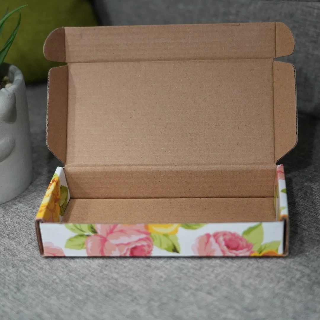 Hot Sale Zipper Luxury Shipping Mailer Packaging Paper Box with Self-Adhesive Sealing Tear-off Strip Paper Shipping Box