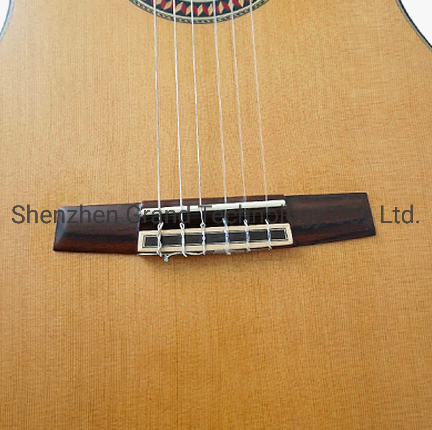 Todos personalizados violão Clássico Espanhol sólidos de madeira importados 3um sólido Cedro Alemão ou Spruce Solid Rosewood Verso