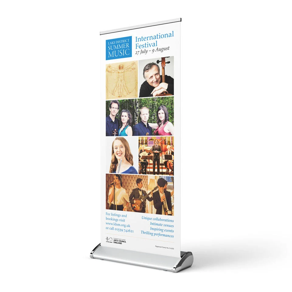 Advertising 85*200cm Wide Base Roll up Banner Vertical Display Stand