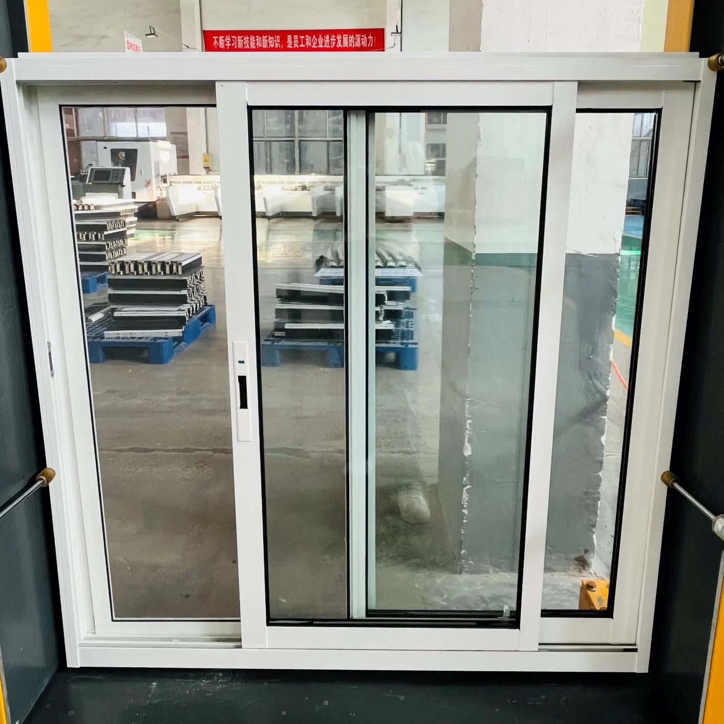 Residential 5mm Bronze Tempered Glass Aluminum Sliding Window