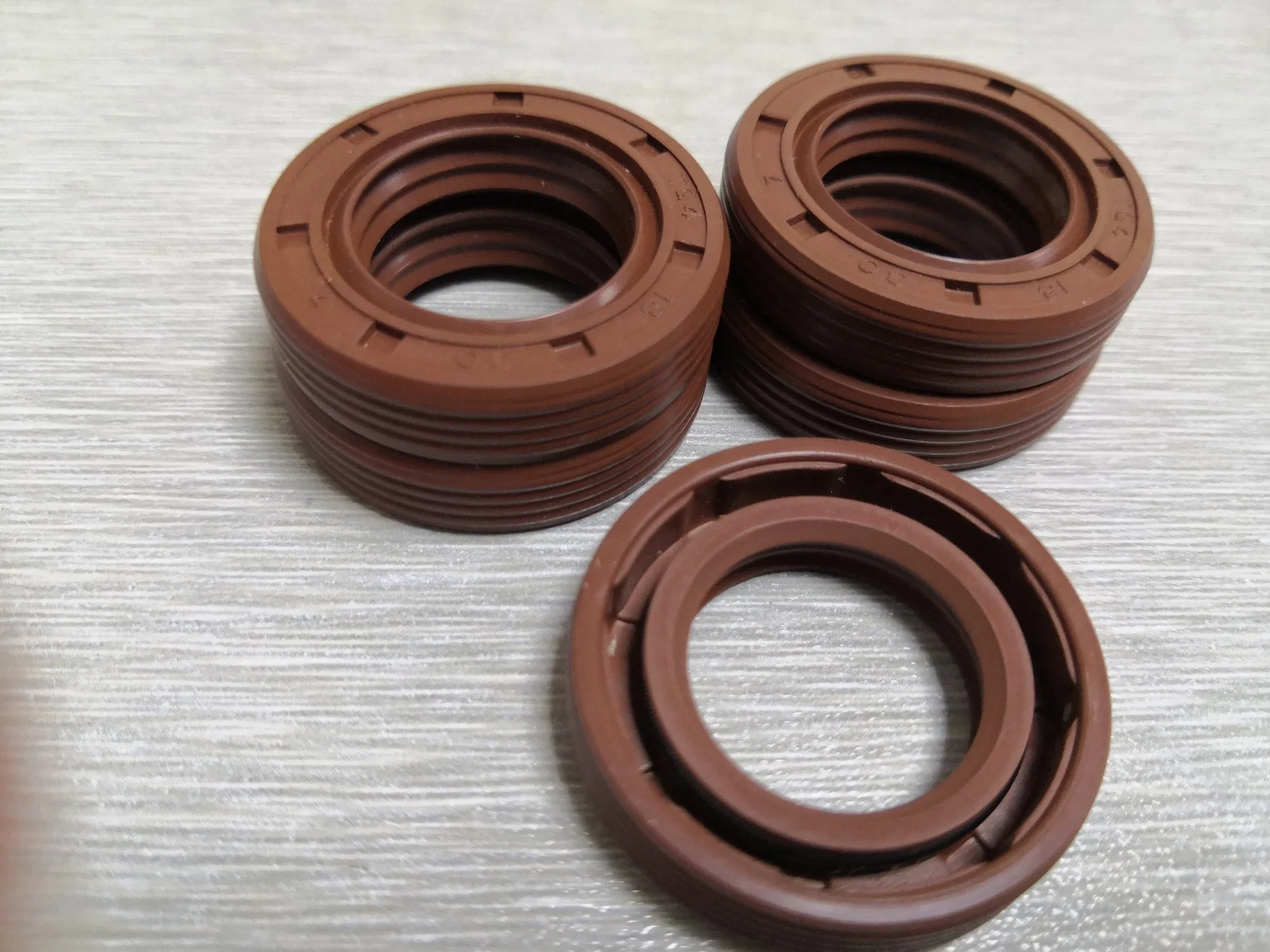 Ll Sizes Water Pump Agricultural Mining Engineering Machinery Shaft Skeleton Rubber Tg Oil Seal Tg4 Oil Seal