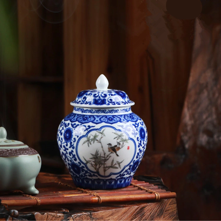 J070 Antique Ceramic Blue and White Tea Pot Jar Canister Home Decor Artwork Porcelain Coffee Bean Jar Storage Bottle