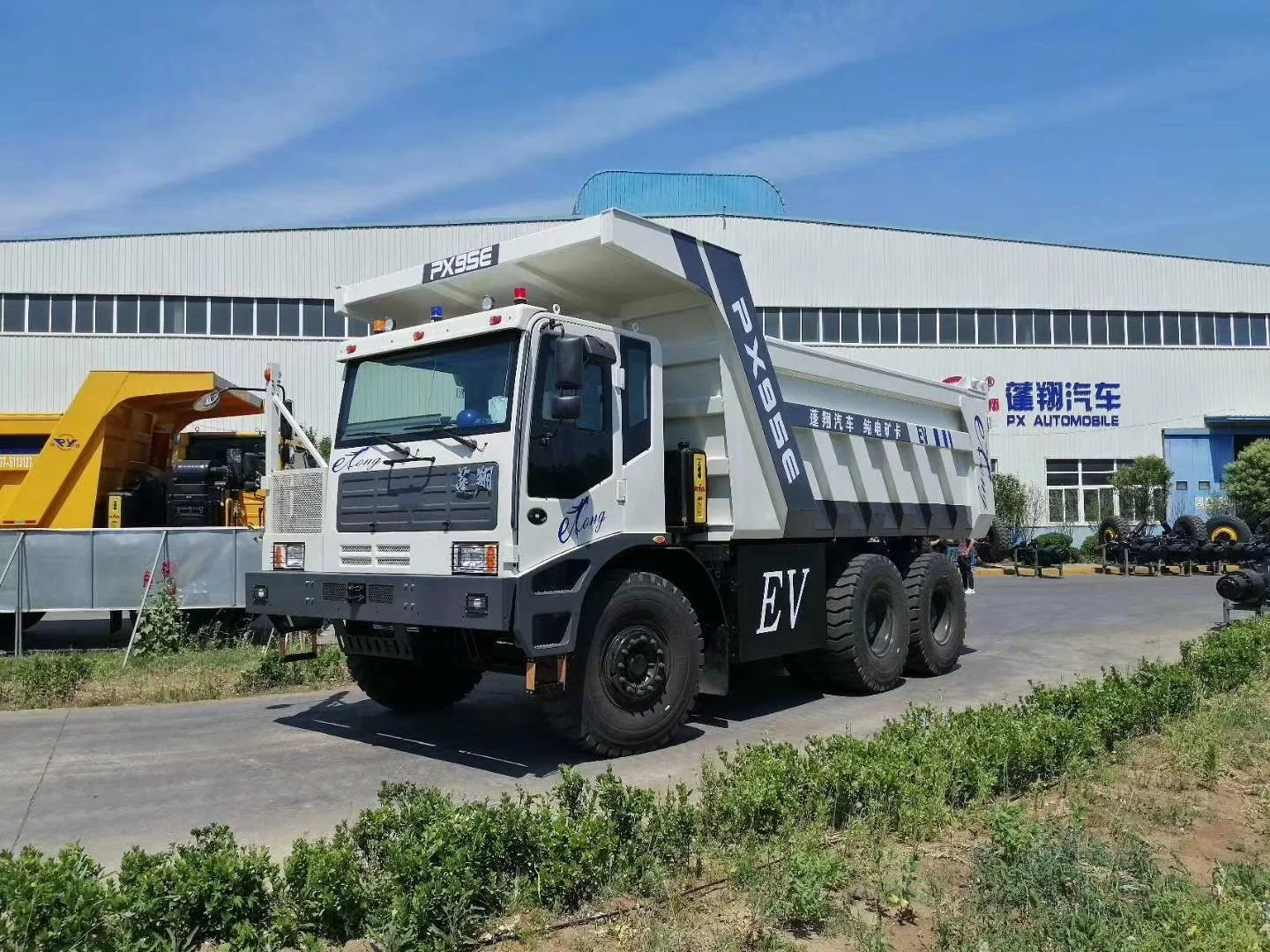 Px95e Camion-benne/Tracteur/ Camion d'occasion/ Pièces de rechange pour camion électrique pur