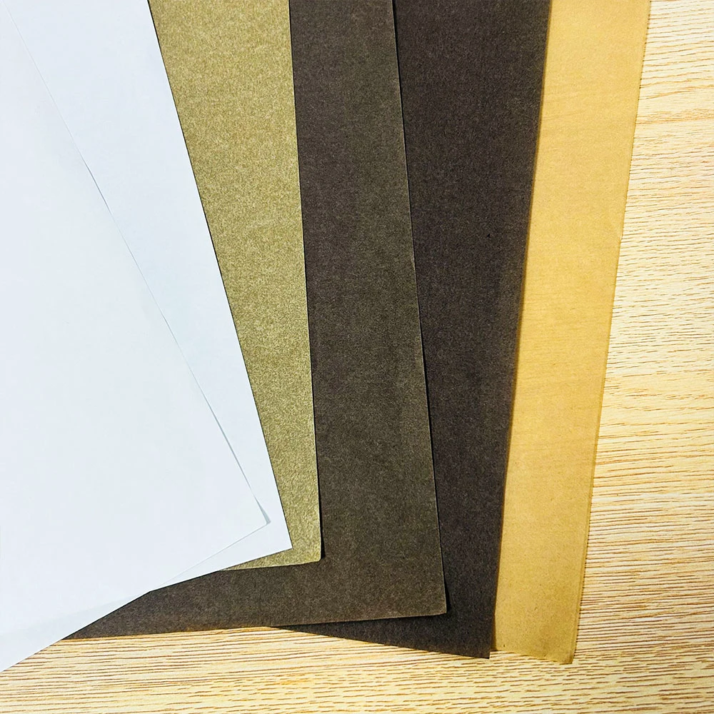 Индивидуальная настройка цвета и размера одноразовой бумаги для защиты от масла для выпечки Прямоугольная бумага 210 * 297 мм, 40 г, 60 г, 80 г, белая, коричневая Черный
