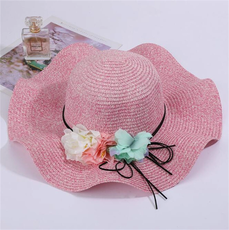 Atacado feminino Summer Beach Hat Wavy brim Wide Straw Hat