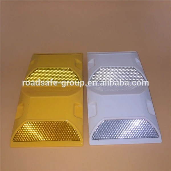 Two Reflective Sides Plastic Road Studs Raised Pavement Marker Price