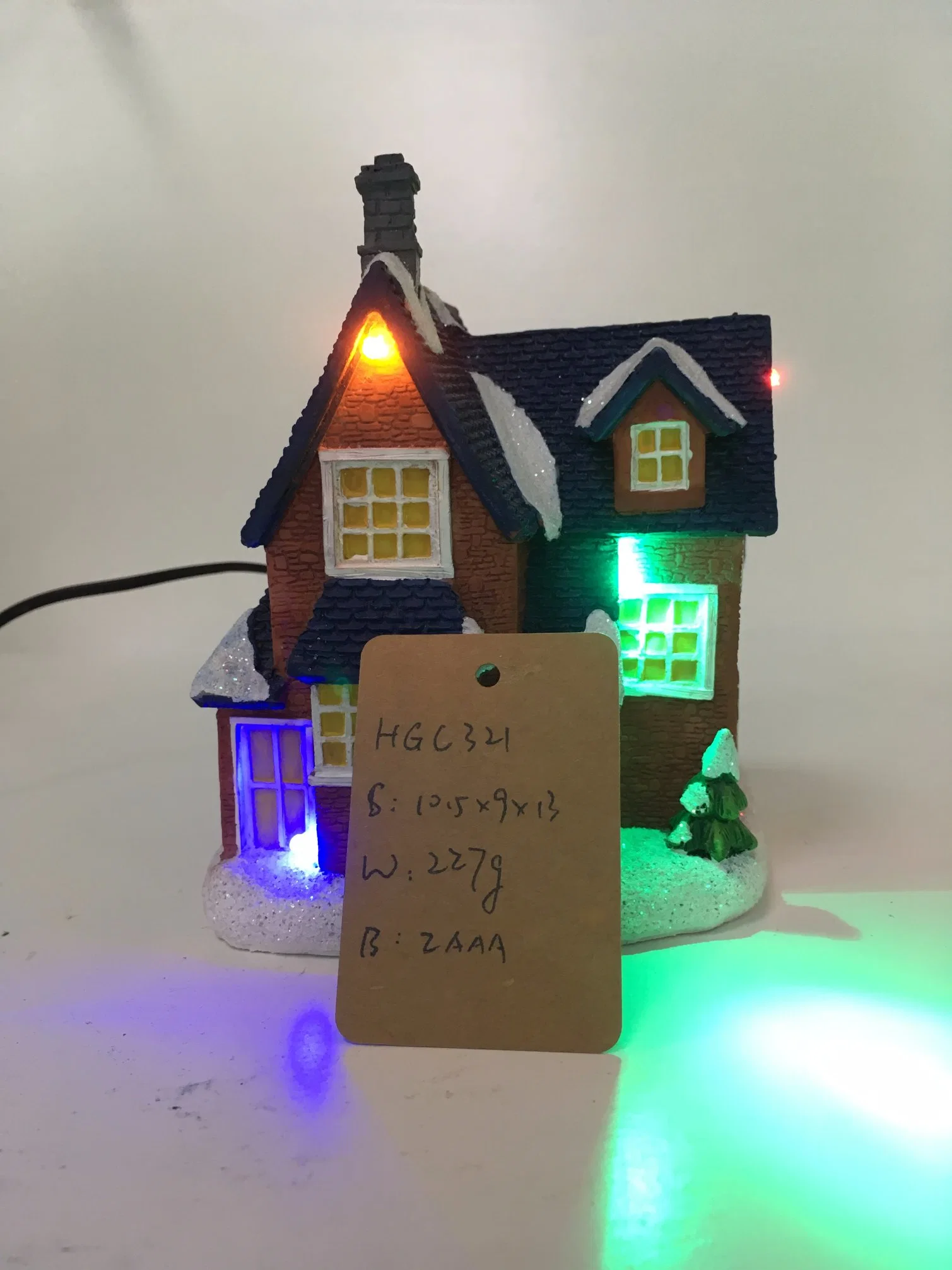 Hot Sale Christmas Decorative Resin Christmas House with Light