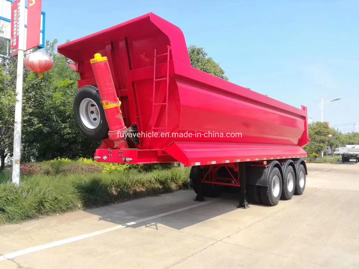 Heavy Tri-Axle 50 Cubic Meters 50 Tonnes 50ton Rear Dumping Tipper Semi Trailer for Sale