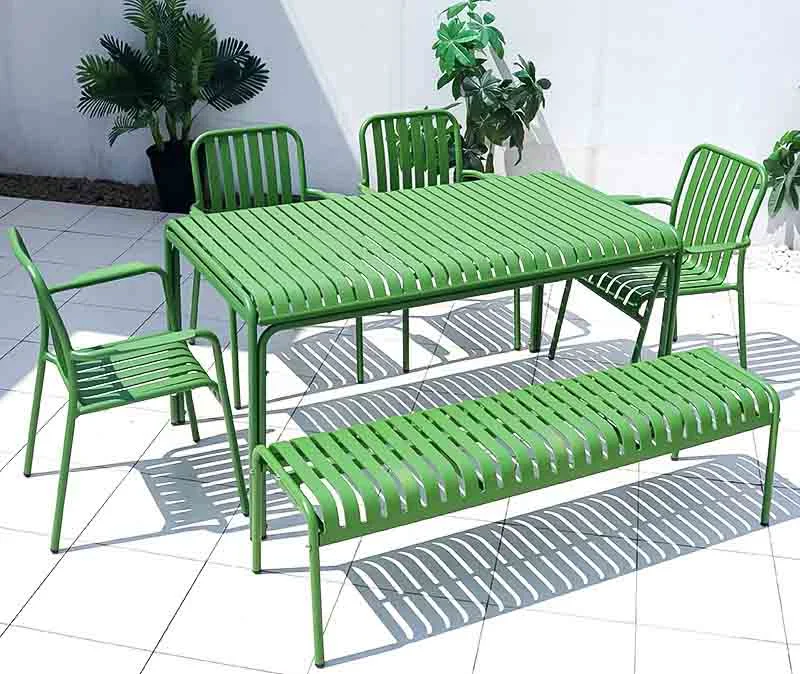 Meubles d'extérieur jardin en plastique rotin tables et chaises