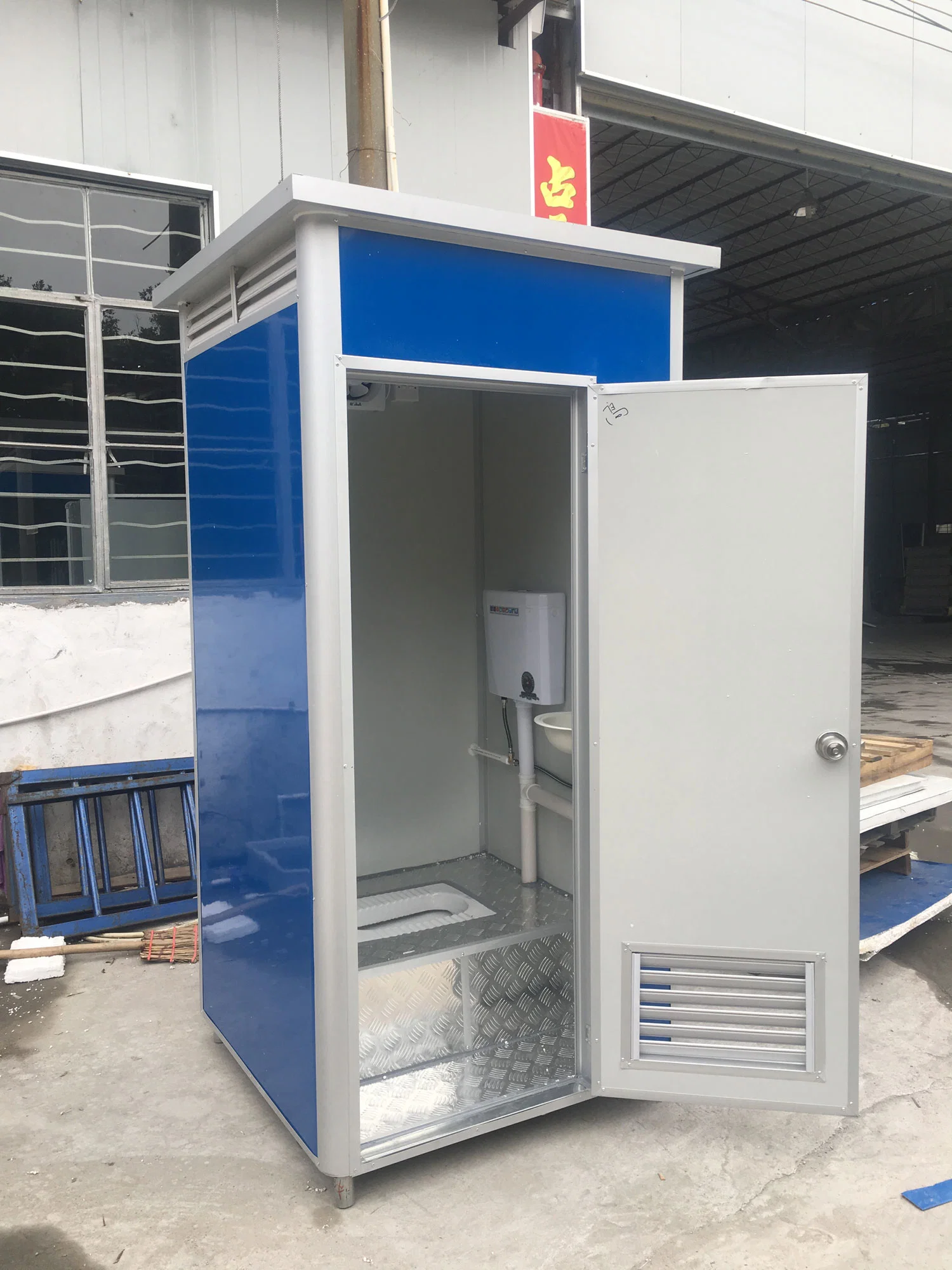 Fast Assembly China Mobile Toilet for Public Place Tourists Portable Stainless Steel Toilets