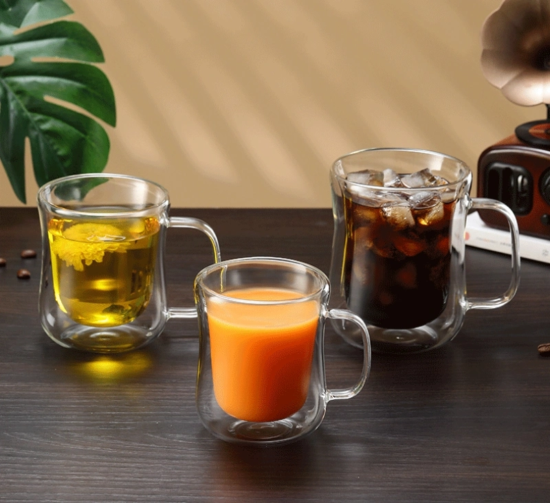 Taza de vidrio de doble capa transparente de borosilicato alto creativo con Mango beber té de café caliente