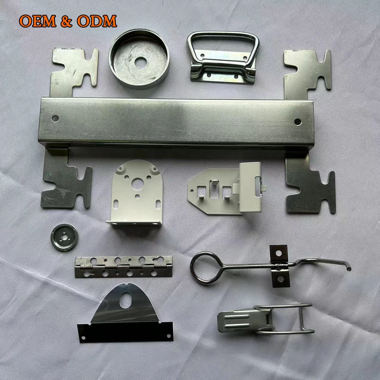 Processus de formation personnalisée de la tolérance de 0,01 mm pour les fabricants OEM de transformation des métaux Emboutissage de pièces en aluminium avec des pièces automobiles en acier inoxydable