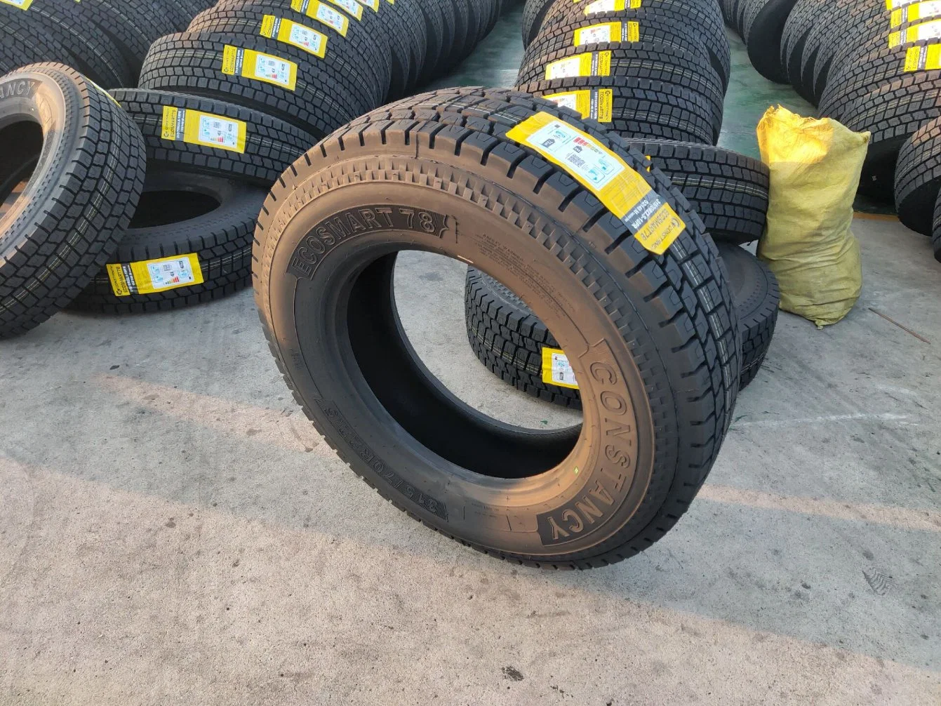 Constancy/Carleo Tires 315/70r22.5 Popular Truck Tires in Ukraine/Russia