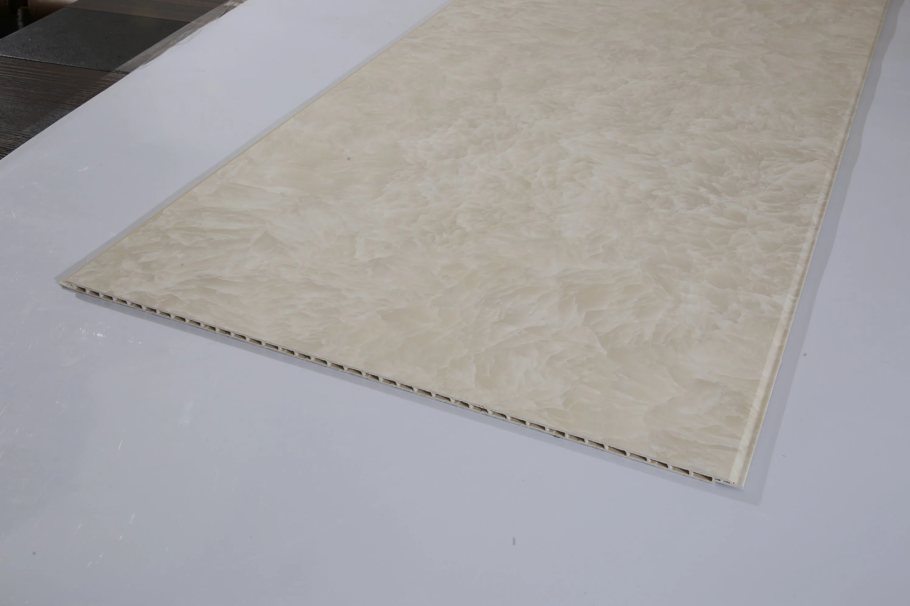 PVC Integrated Wall Panel Ceiling 300/400/600mm Waterproof Building Material