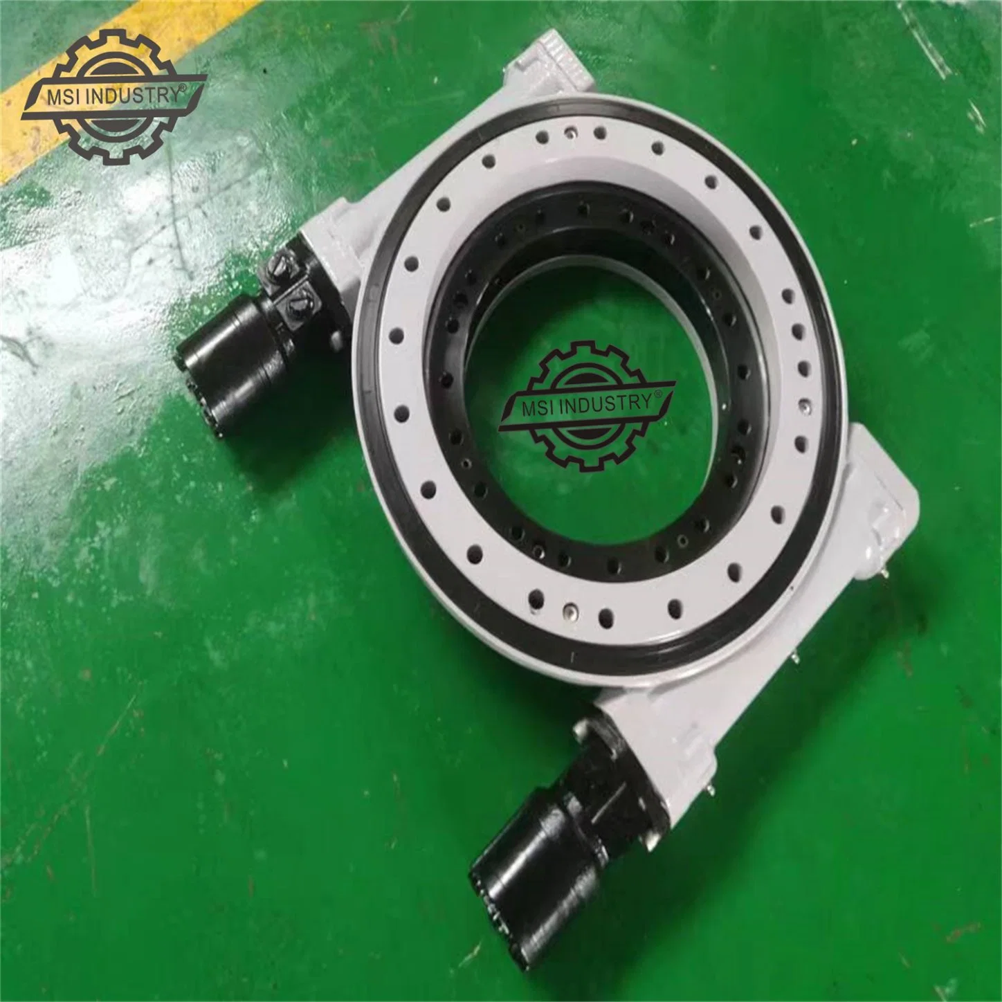 High Accuracy Worm Gear Motor Drive Seals Type Truck Crane Slewing Drive