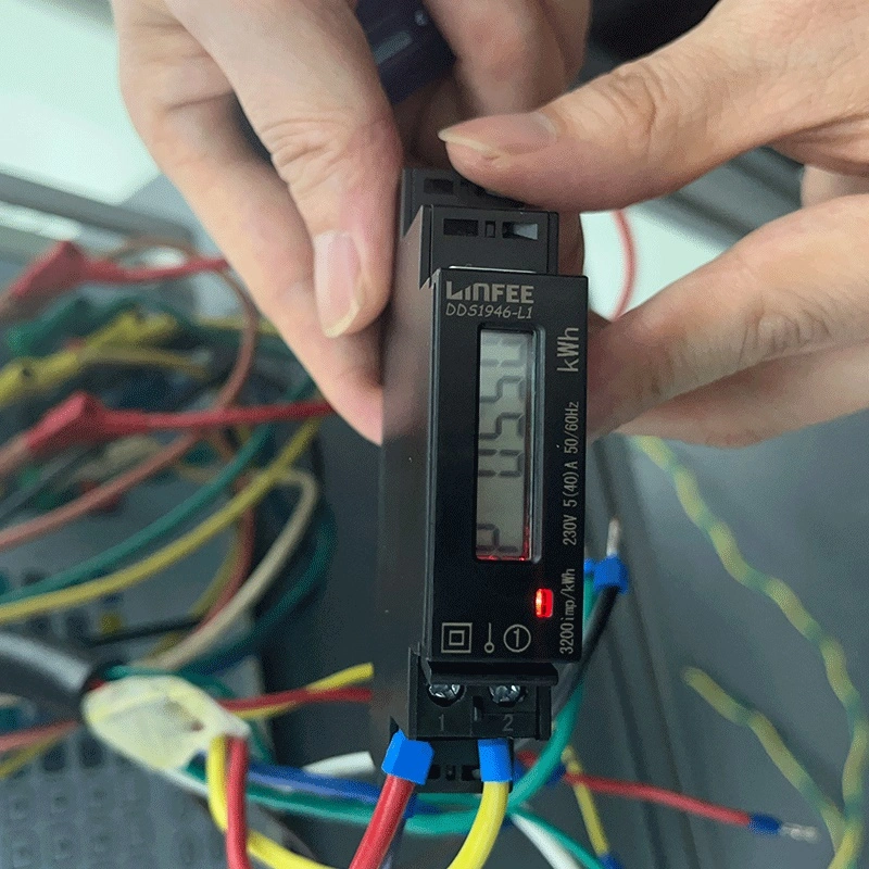 Dds1946-L1 DIN Rail Multi-Functional Kwh Energy Meter