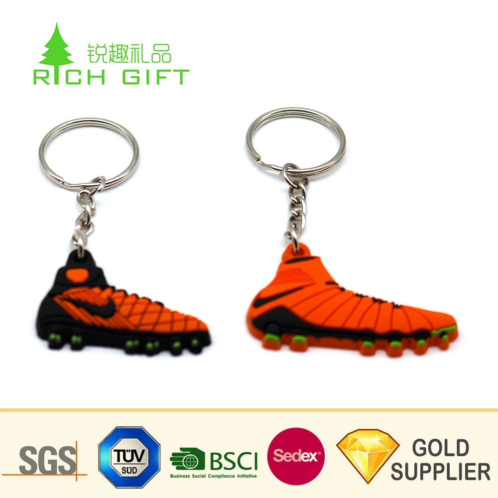 Promoción de la moda personalizada 3D Hot PVC blando de silicona Llavero zapatilla de baloncesto de los animales de dibujos animados de caucho estampado reflectante Llavero para publicidad de juguetes regalo promocional