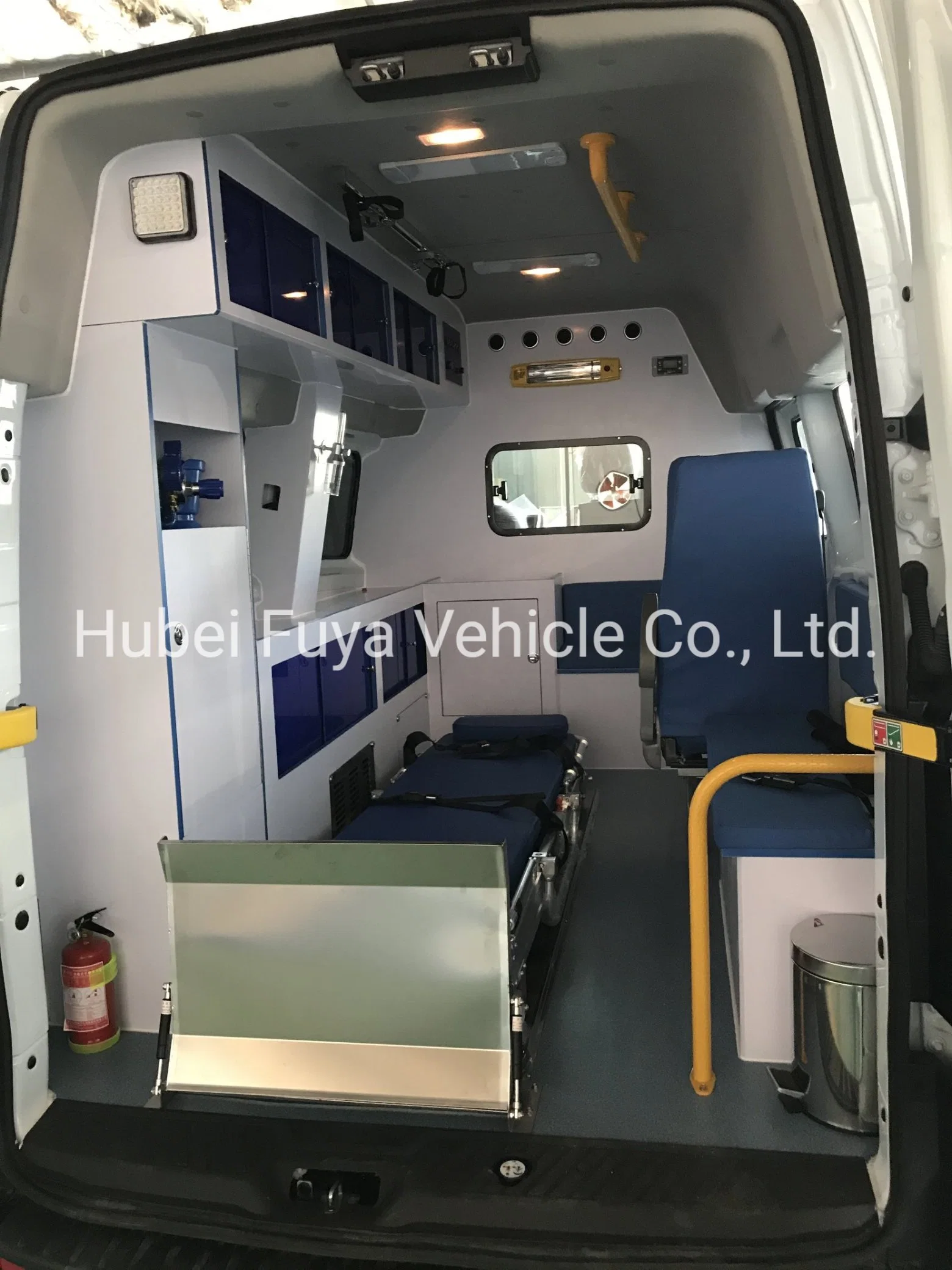 Ford Gasoline Used Ambulance Car for Sale Cheap Patient Monitor Mobile Dental Clinic Ambulance Vehicle