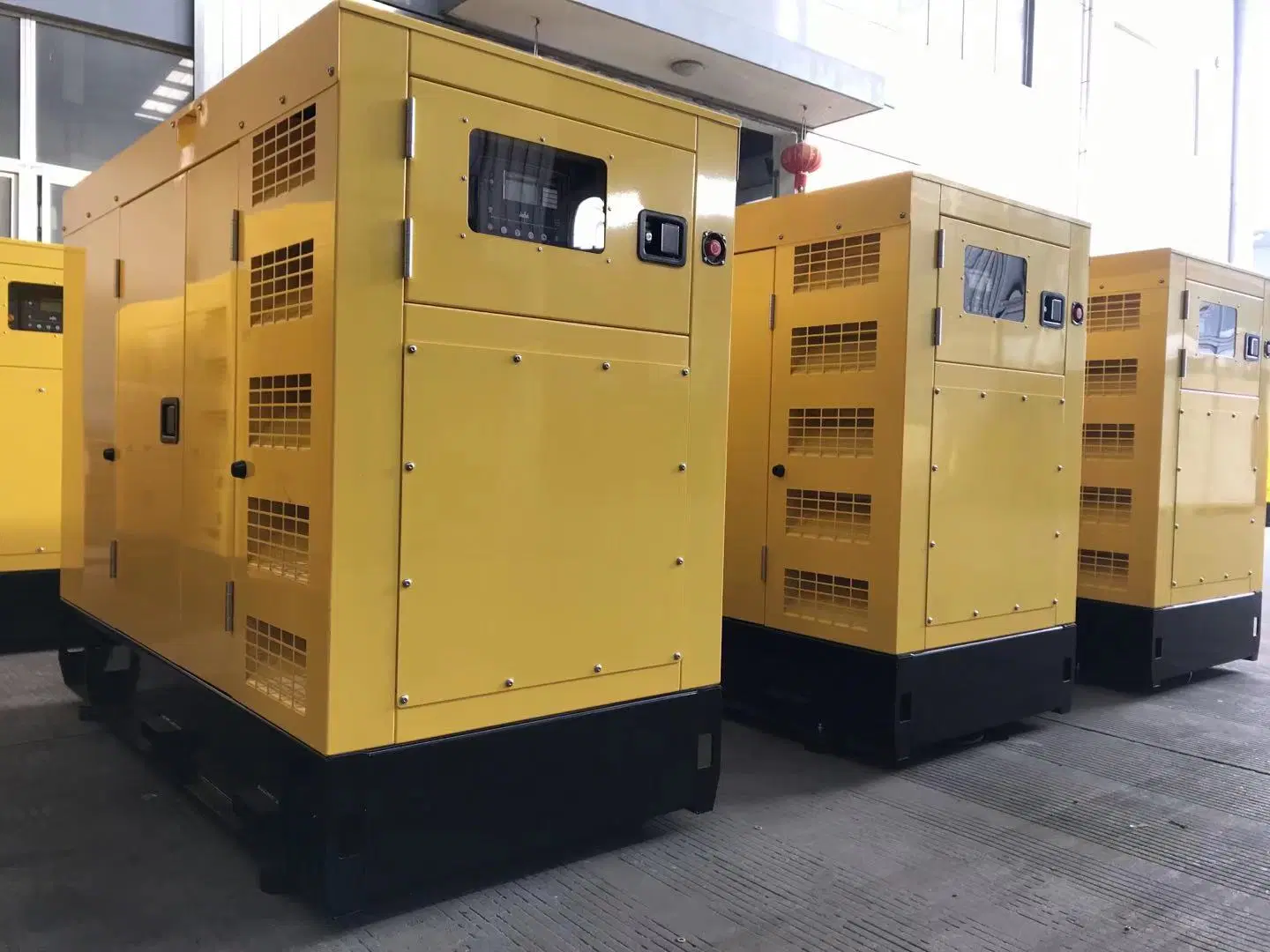 150kw Silent Diesel Generator Set Powered by Cummins