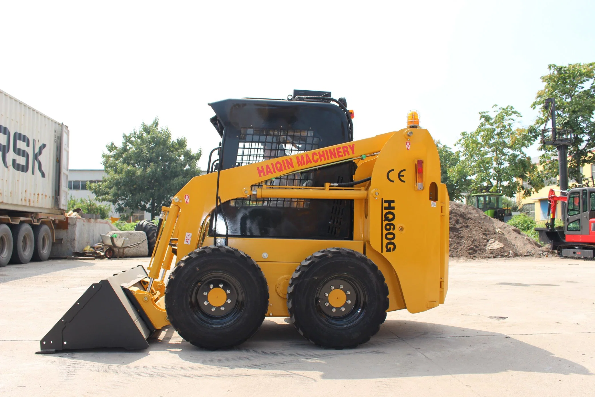 Haiqin Brand 690kgs Capacity Skid Steer Loader (HQ663) with CE