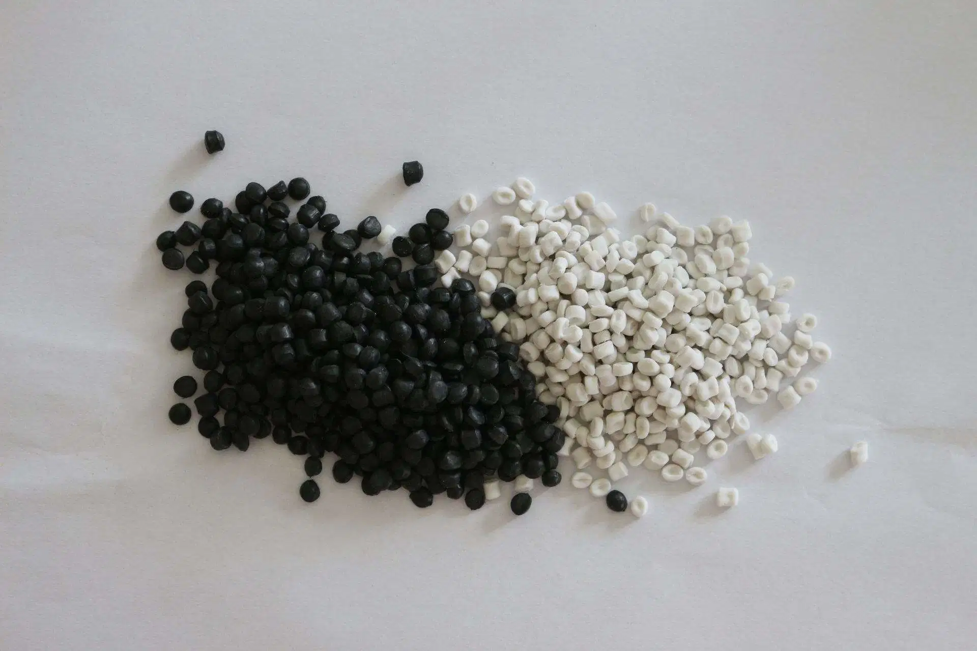 New Black MDPE HDPE LLDPE Polyethylene Compound PE Granules for Wire Cable Jacket Sheath