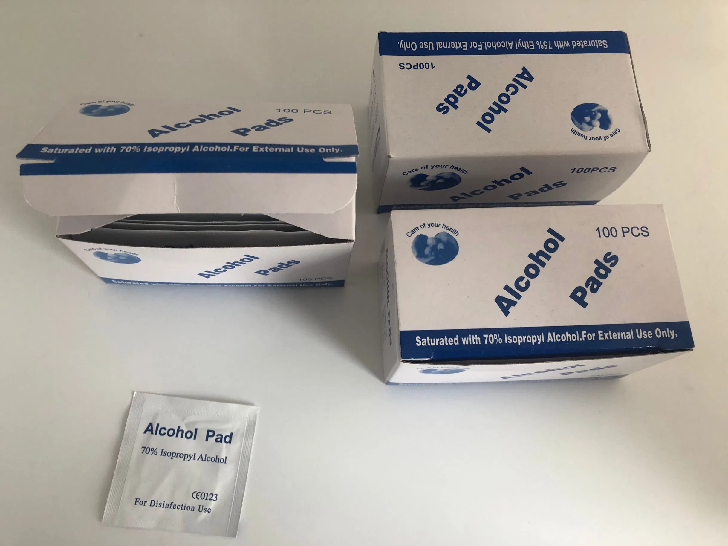 Non Woven Price Wet Medical Alcohol Pad Wipes 70% bon marché